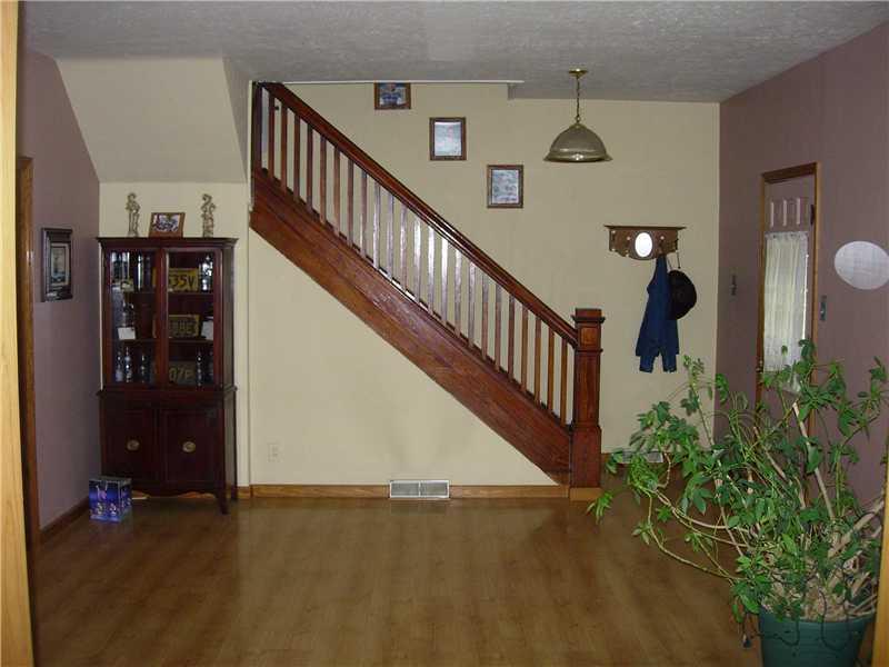 207 Cole Road New Castle, PA 16101 - Photo 7 of 14 Den.