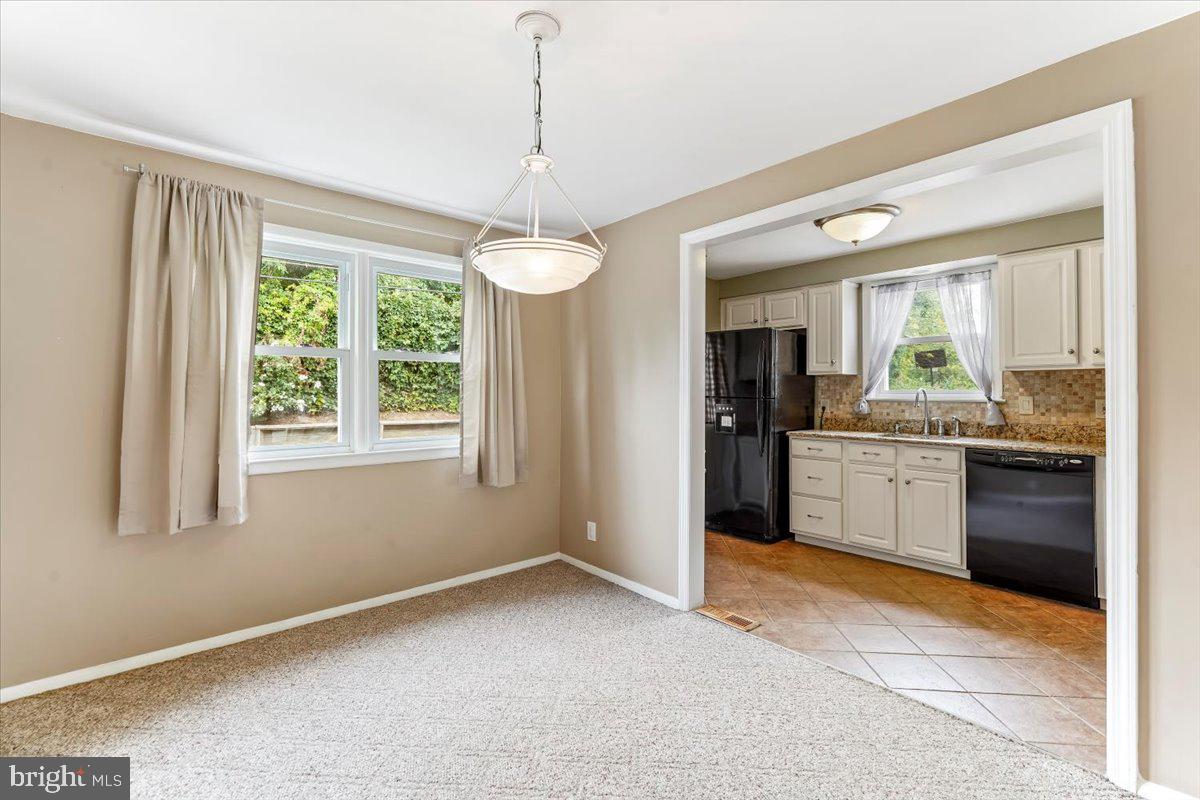51 Hetzel Road Ridley Park, PA 19078 - Photo 5 of 27 Dining Room