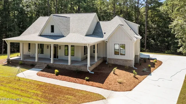 $739,900 | 203 Wild Cherry Lane, Minnesott Beach, NC 28510