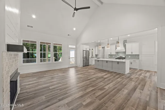 $739,900 | 203 Wild Cherry Lane, Minnesott Beach, NC 28510