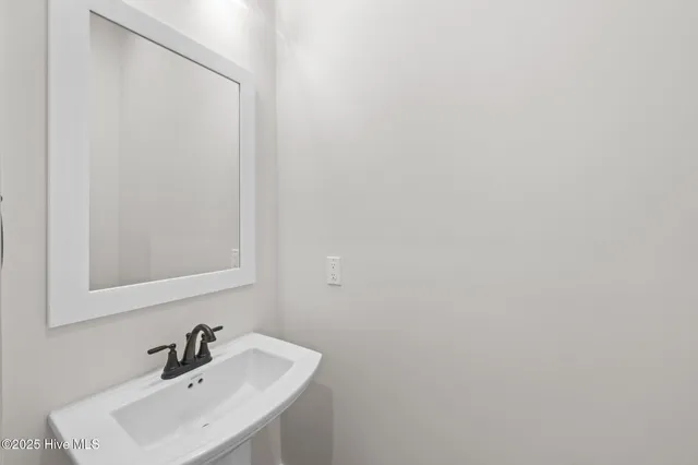 $739,900 | 203 Wild Cherry Lane, Minnesott Beach, NC 28510