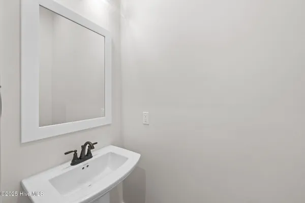 $719,900 | 203 Wild Cherry Lane, Minnesott Beach, NC 28510