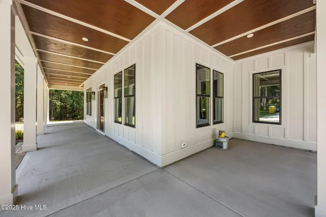 $739,900 | 203 Wild Cherry Lane, Minnesott Beach, NC 28510