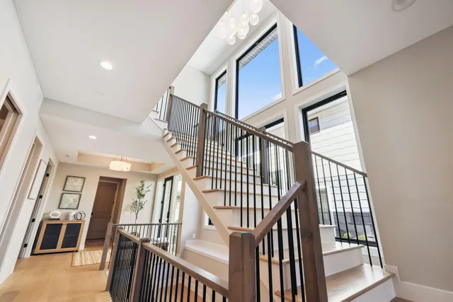 $3,495,000 | 3061 Lake Shore Boulevard, Minnetonka, MN 55391