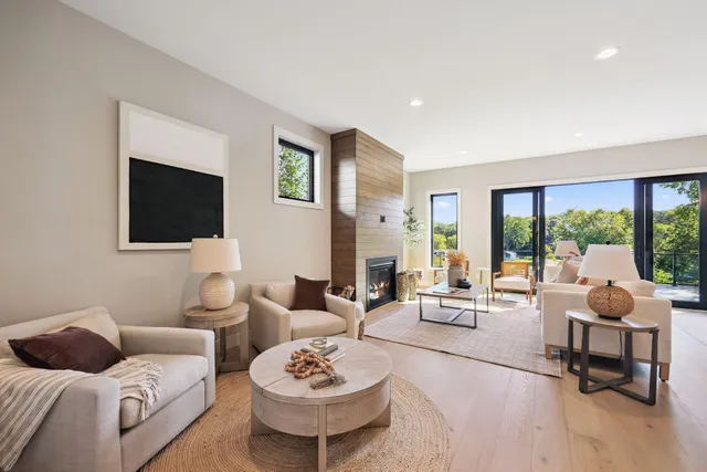 $3,495,000 | 3061 Lake Shore Boulevard, Minnetonka, MN 55391