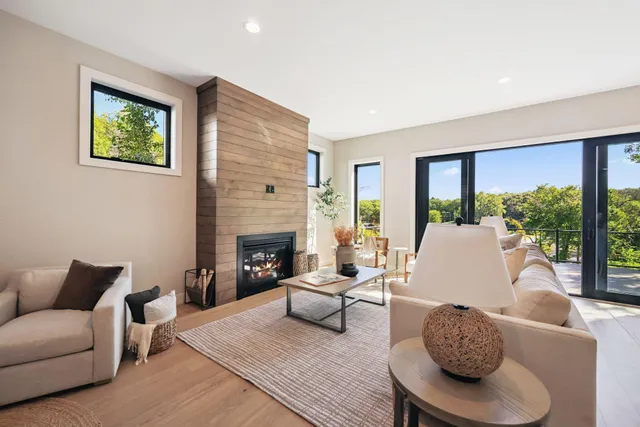 $3,495,000 | 3061 Lake Shore Boulevard, Minnetonka, MN 55391