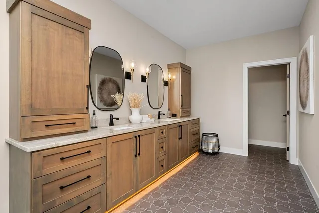 $3,495,000 | 3061 Lake Shore Boulevard, Minnetonka, MN 55391