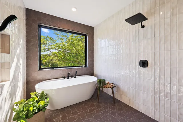 $3,495,000 | 3061 Lake Shore Boulevard, Minnetonka, MN 55391