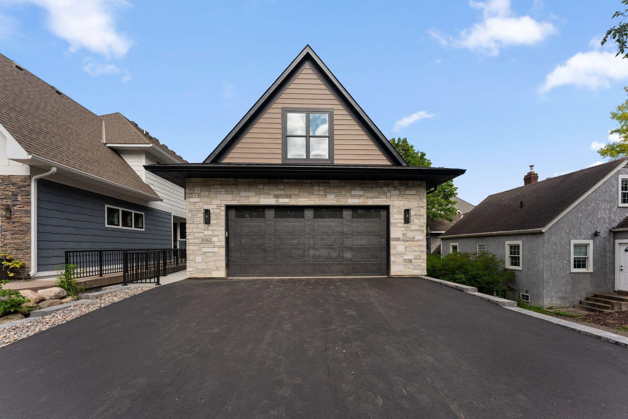 3061 Lake Shore Boulevard Minnetonka, MN 55391 - Photo 3 of 92