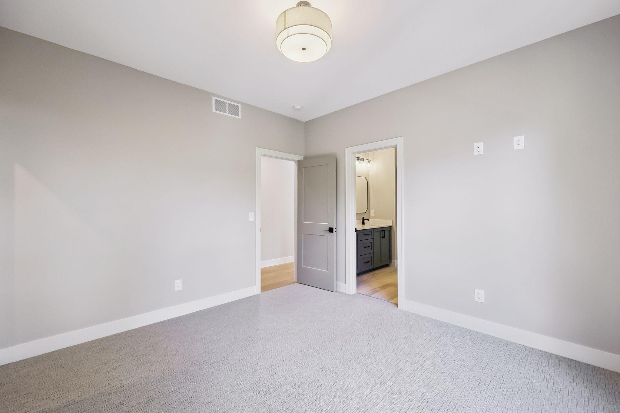 3061 Lake Shore Boulevard Minnetonka, MN 55391 - Photo 38 of 92