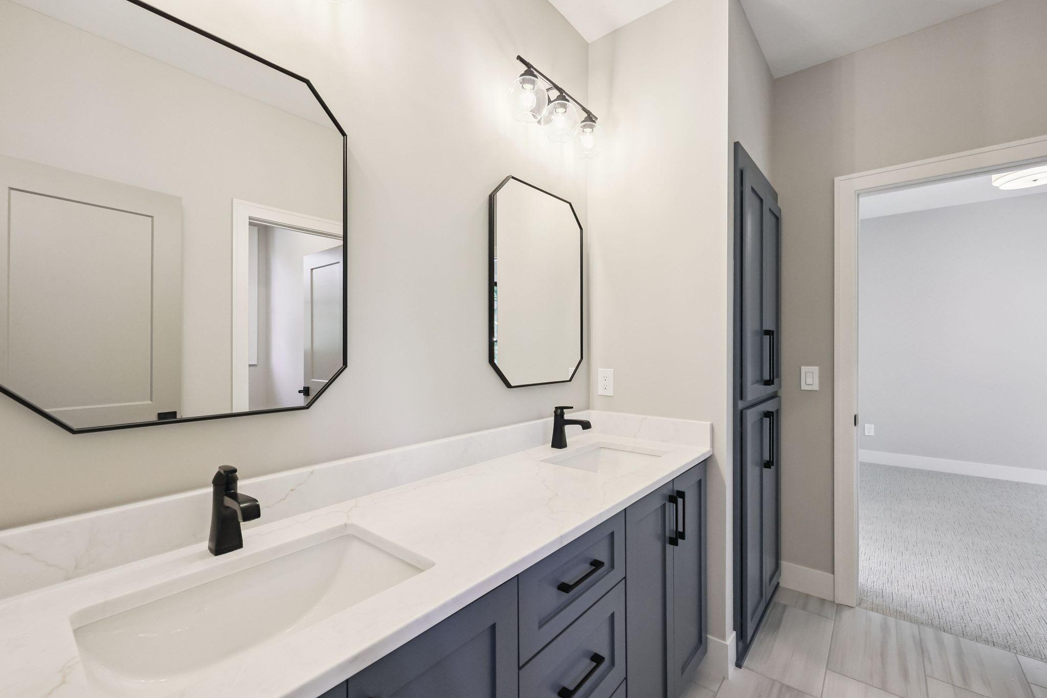 3061 Lake Shore Boulevard Minnetonka, MN 55391 - Photo 39 of 92