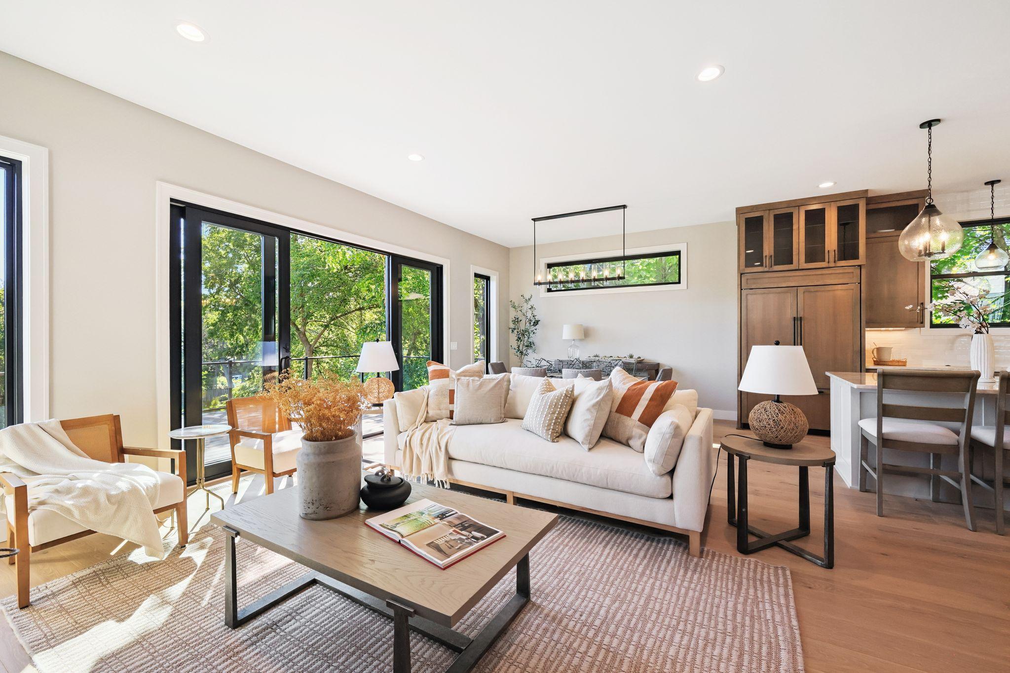 3061 Lake Shore Boulevard Minnetonka, MN 55391 - Photo 4 of 92