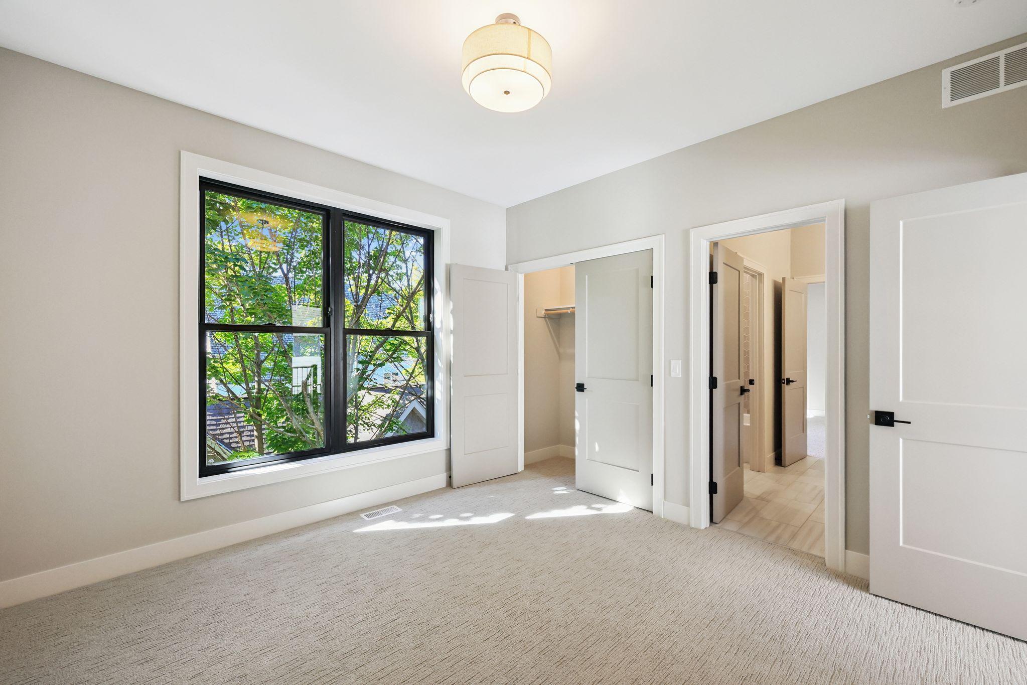 3061 Lake Shore Boulevard Minnetonka, MN 55391 - Photo 42 of 92