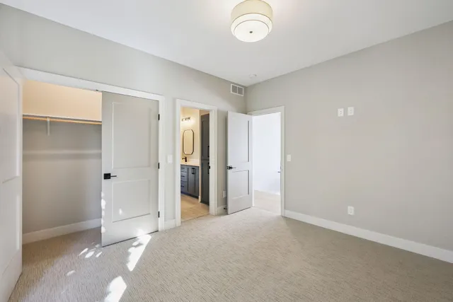 $3,495,000 | 3061 Lake Shore Boulevard, Minnetonka, MN 55391