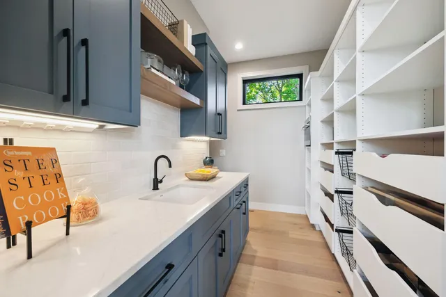 $3,495,000 | 3061 Lake Shore Boulevard, Minnetonka, MN 55391