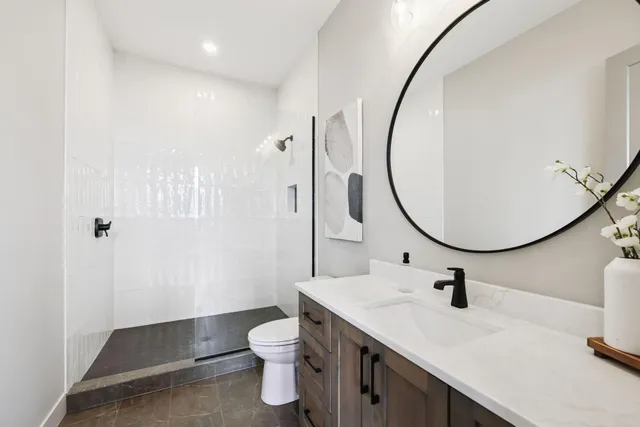 $3,495,000 | 3061 Lake Shore Boulevard, Minnetonka, MN 55391