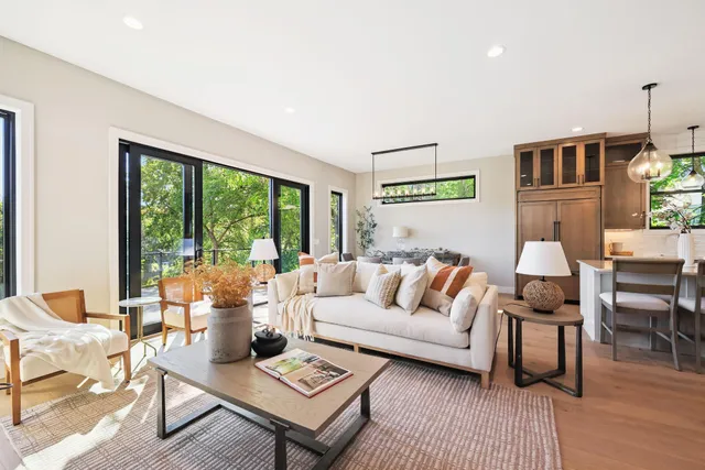 $3,495,000 | 3061 Lake Shore Boulevard, Minnetonka, MN 55391