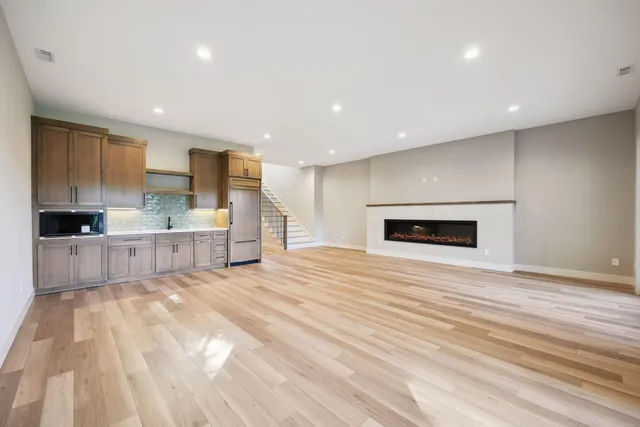 $3,495,000 | 3061 Lake Shore Boulevard, Minnetonka, MN 55391