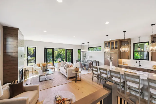 $3,495,000 | 3061 Lake Shore Boulevard, Minnetonka, MN 55391