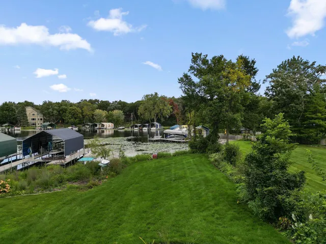 $3,495,000 | 3061 Lake Shore Boulevard, Minnetonka, MN 55391