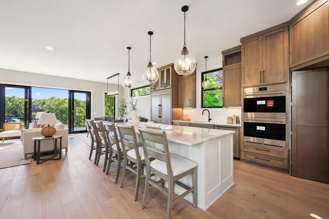 $3,495,000 | 3061 Lake Shore Boulevard, Minnetonka, MN 55391