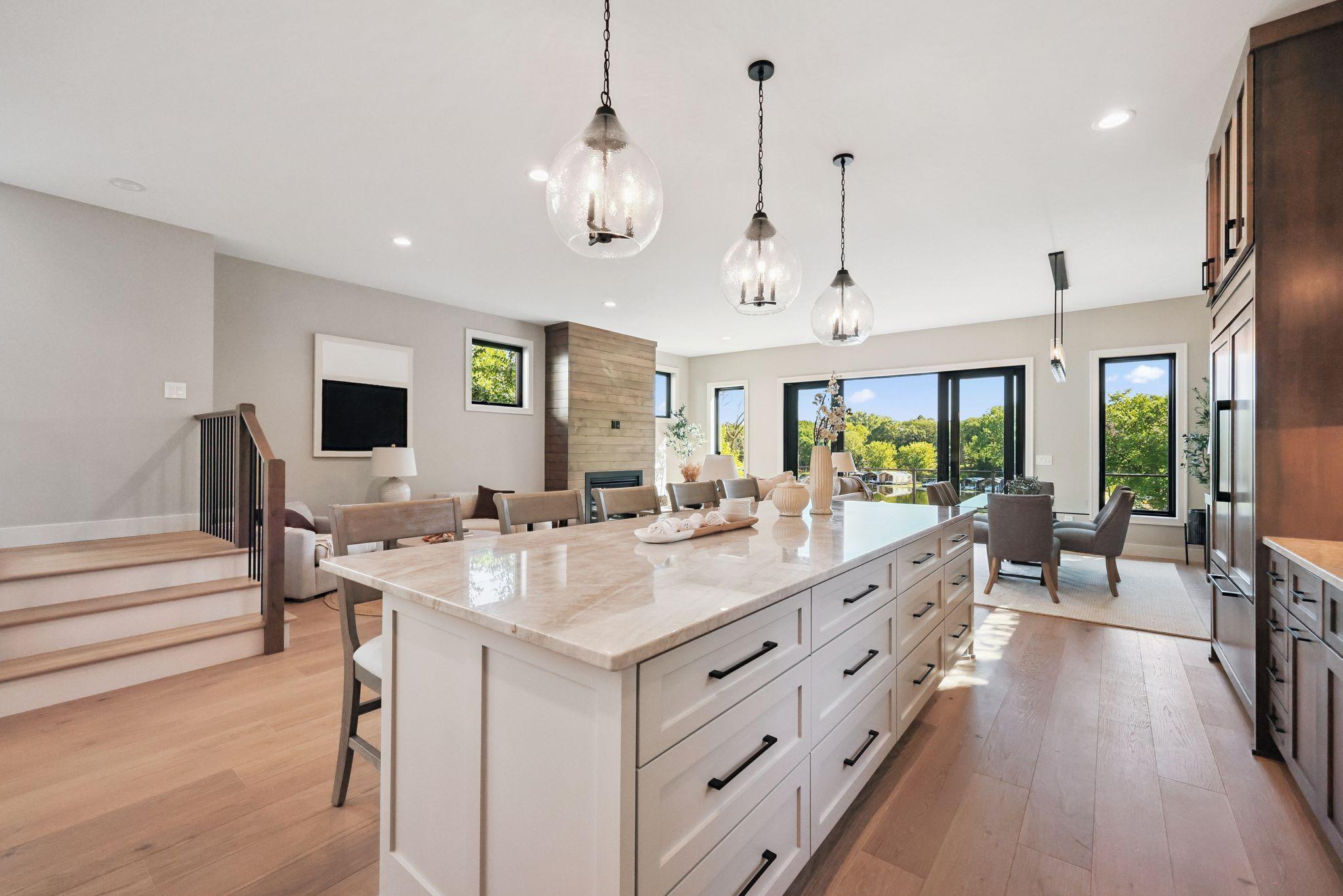 3061 Lake Shore Boulevard Minnetonka, MN 55391 - Photo 8 of 92