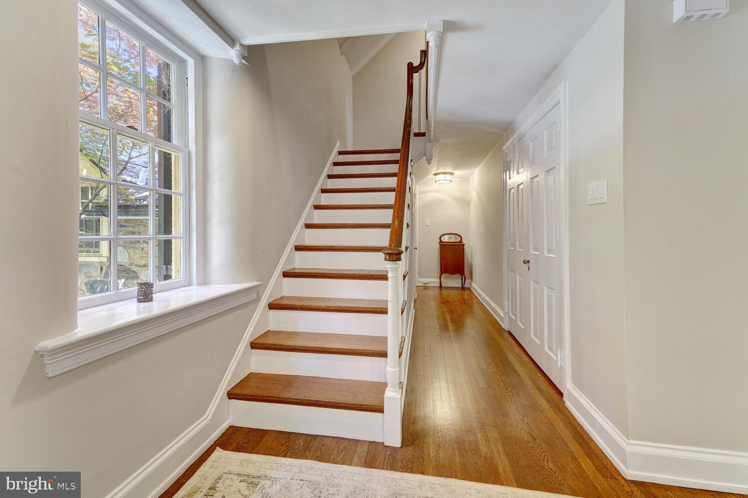 614 Righters Mill Road Narberth, PA 19072 - Photo 4 of 78 Foyer Hallway