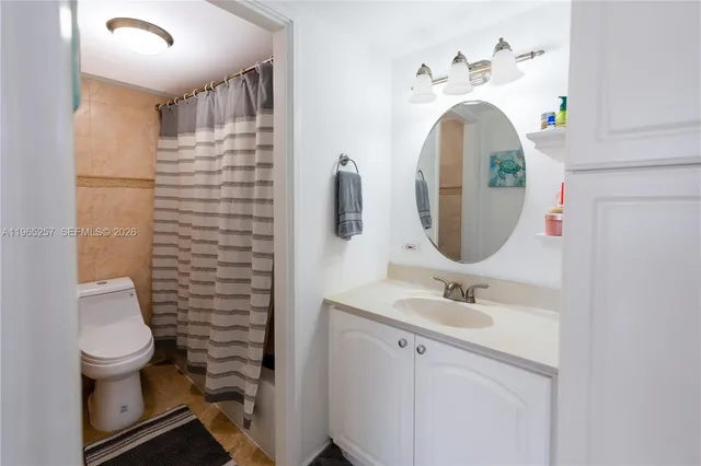 $2,500 | 17011 North Bay Road, Unit 906, Sunny Isles Beach, FL 33160