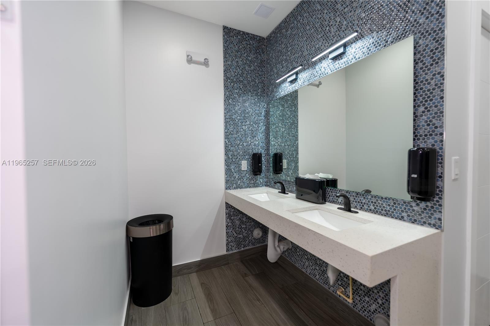 17011 North Bay Road, Unit 906 Sunny Isles Beach, FL 33160 - Photo 17 of 56