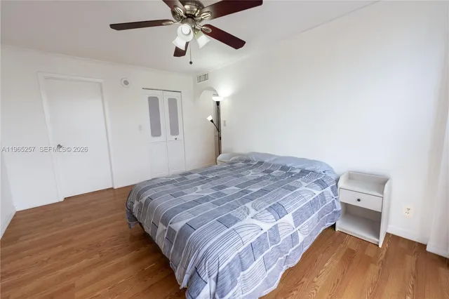 $2,500 | 17011 North Bay Road, Unit 906, Sunny Isles Beach, FL 33160