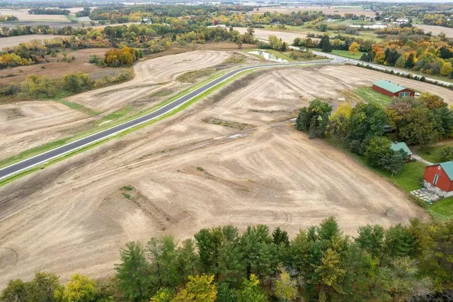 $159,900 | 610 Beere Lane, Burlington, WI 53105