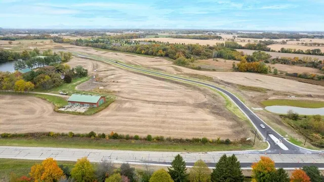 $159,900 | 610 Beere Lane, Burlington, WI 53105