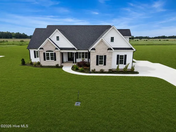 $600,000 | 344 Stephanye Lane, Greenville, NC 27834