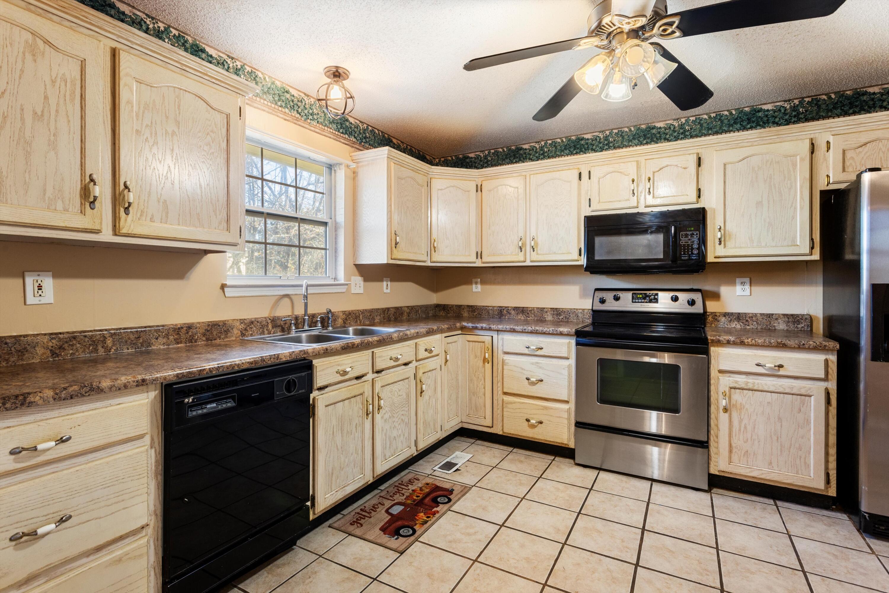 4601 Shawhan Road Chattanooga, TN 37411 - Photo 11 of 35 11-2M6A0520