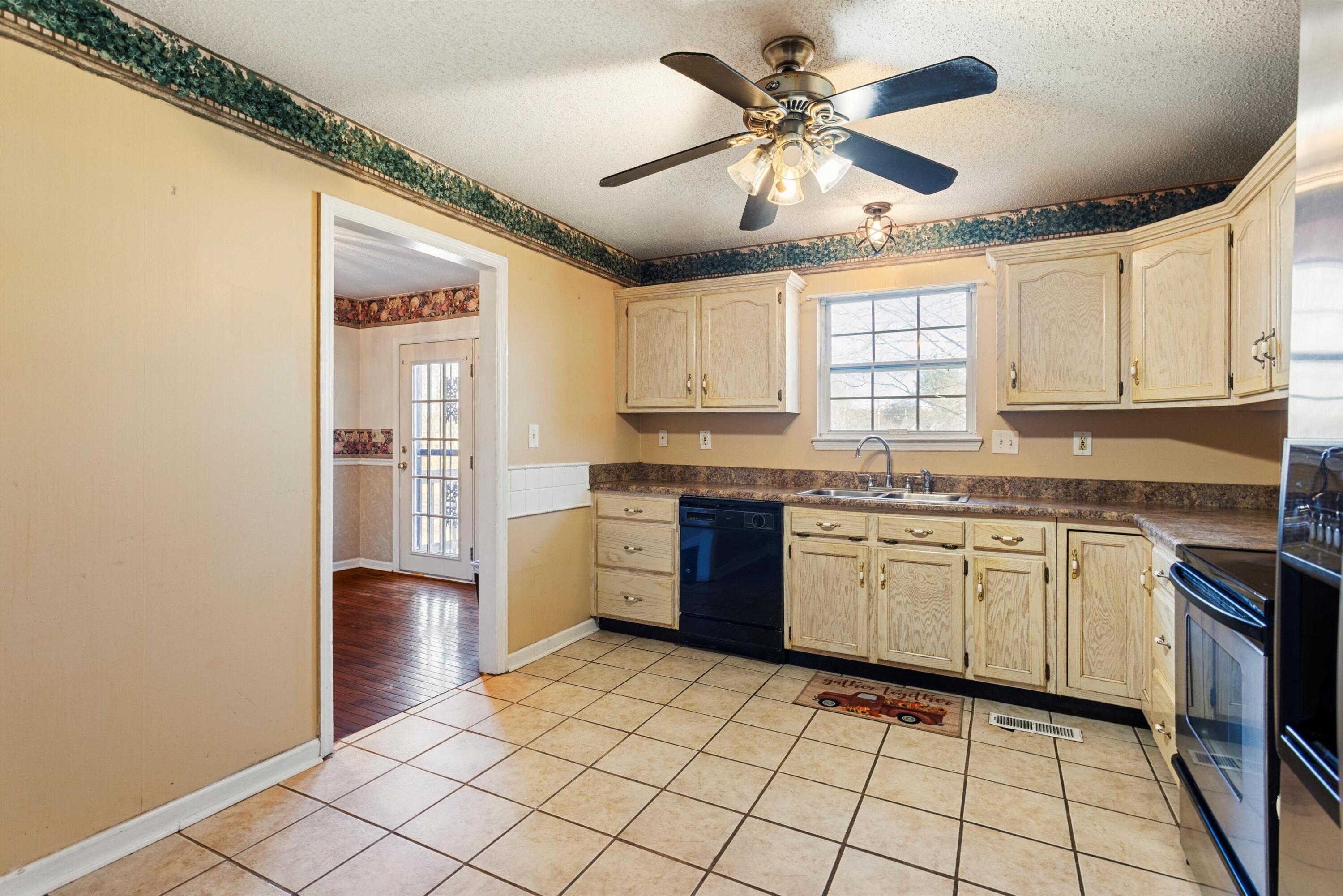 4601 Shawhan Road Chattanooga, TN 37411 - Photo 13 of 35 13-2M6A0526