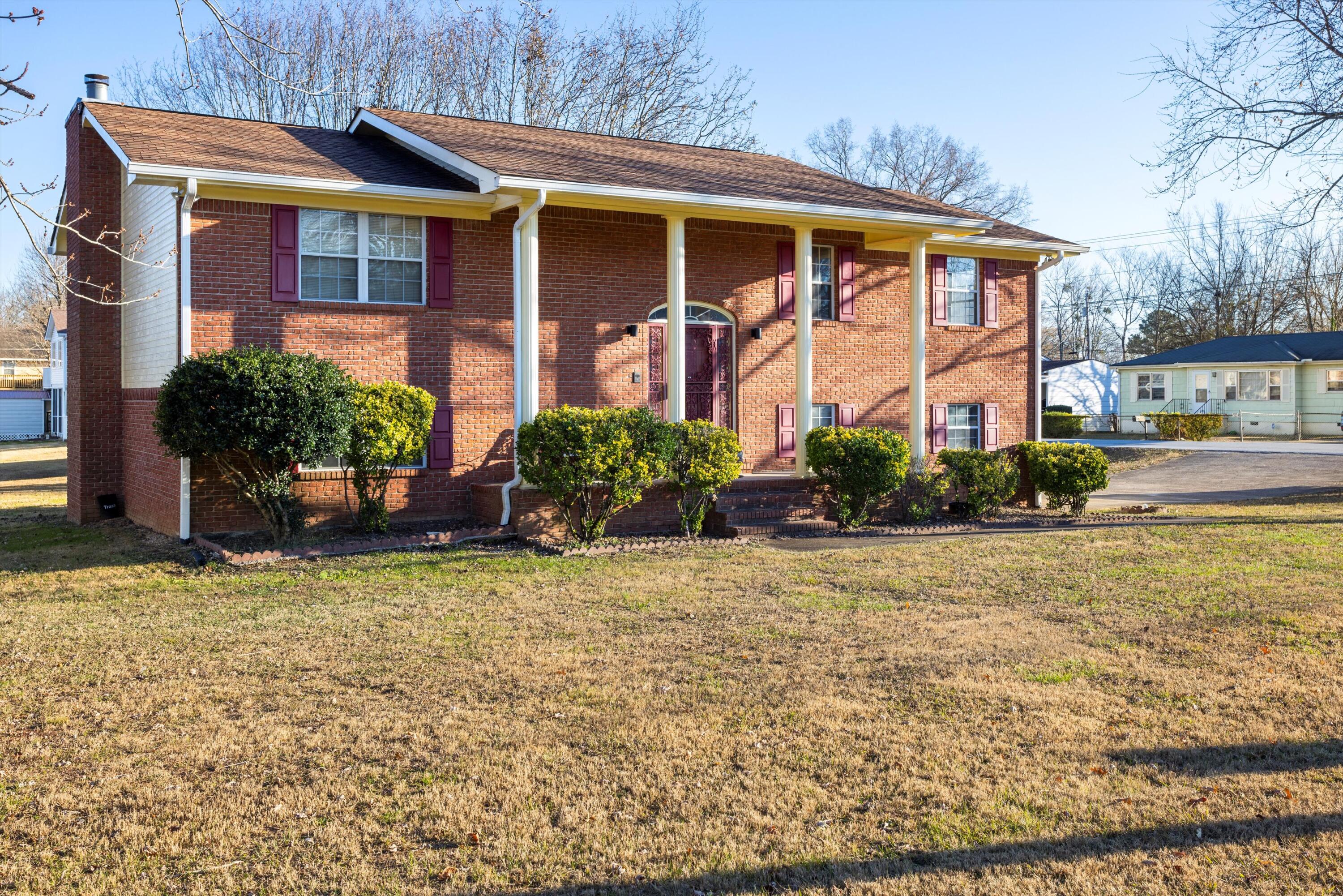 4601 Shawhan Road Chattanooga, TN 37411 - Photo 2 of 35 02-2M6A0496