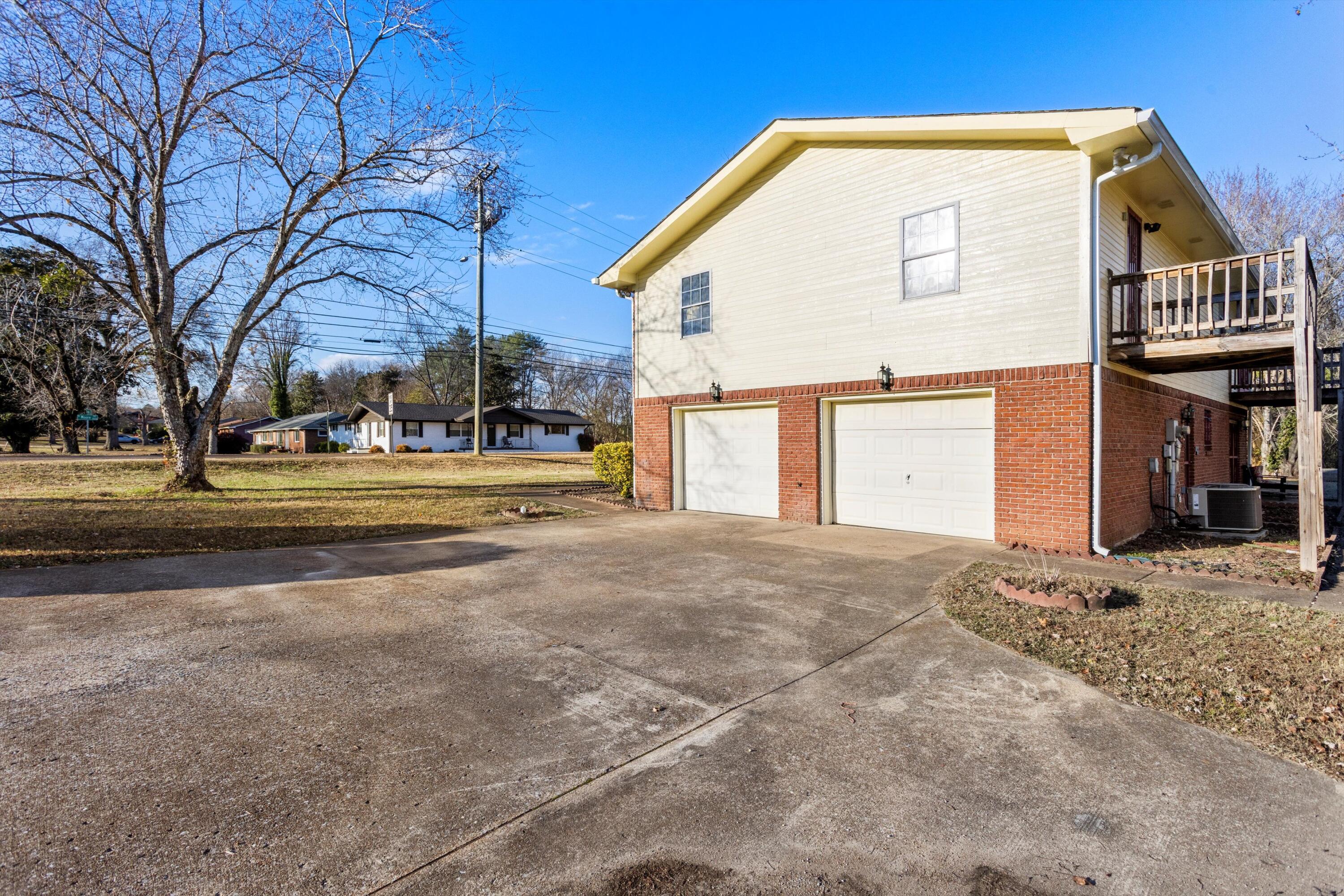 4601 Shawhan Road Chattanooga, TN 37411 - Photo 4 of 35 04-2M6A0498