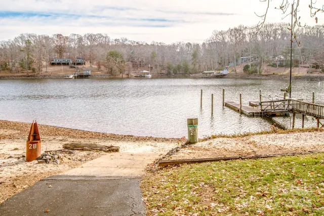 $1,485,000 | 214 Lakeview Shores Loop, Mooresville, NC 28117