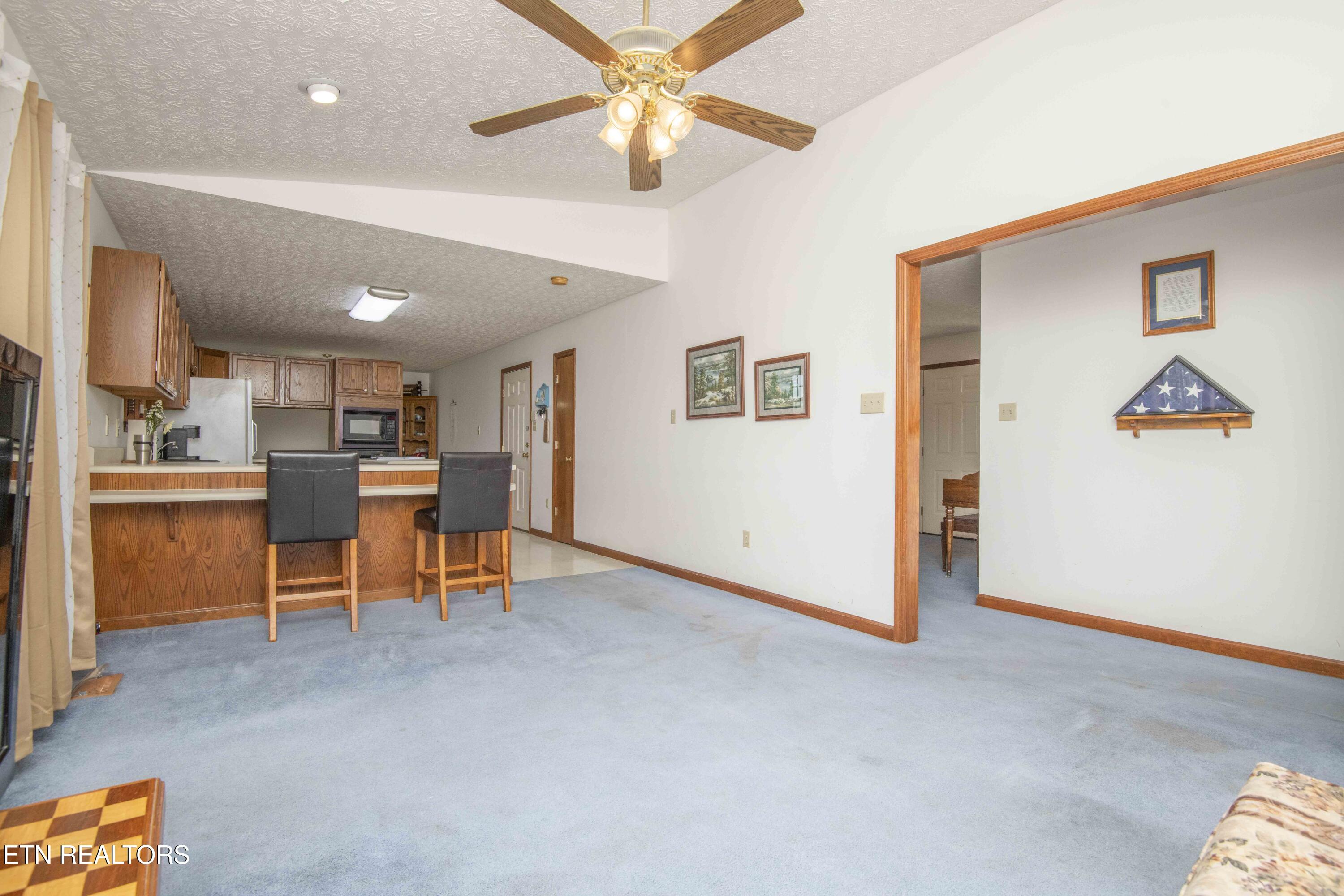 101 Big Valley Road Andersonville, TN 37705 - Photo 5 of 55 living 1_1