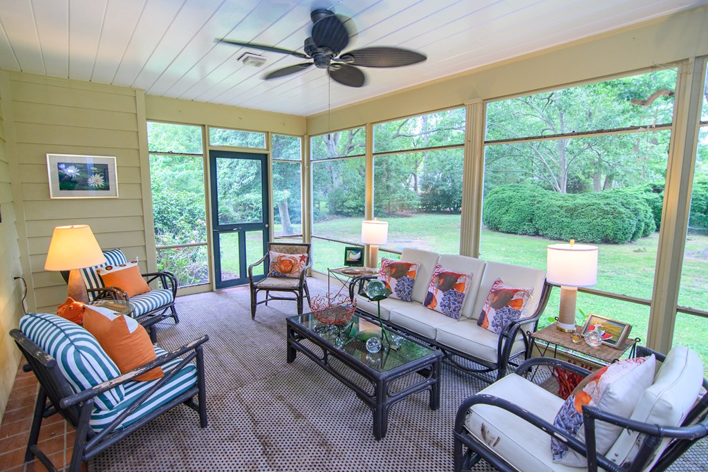 23347 Back Street Accomac, VA 23301 - Photo 11 of 44 Porch, Completely screened