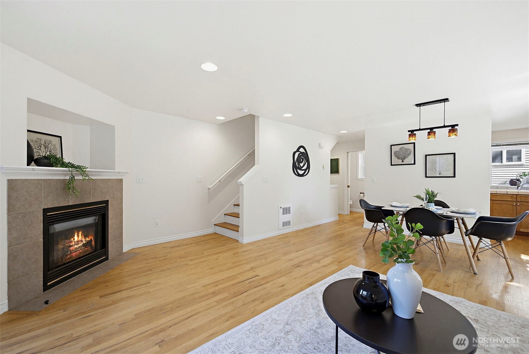 1141 North 93rd Street, Unit B Seattle, WA 98103 - Photo 8 of 30