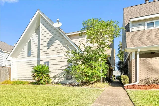 $160,000 | 7 Brandon Hall Drive, Unit C, Destrehan, LA 70047