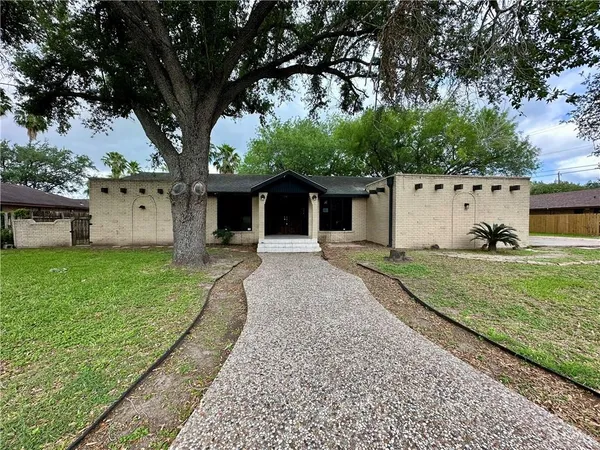 $165,000 | 706 Clifford Drive, Weslaco, TX 78596