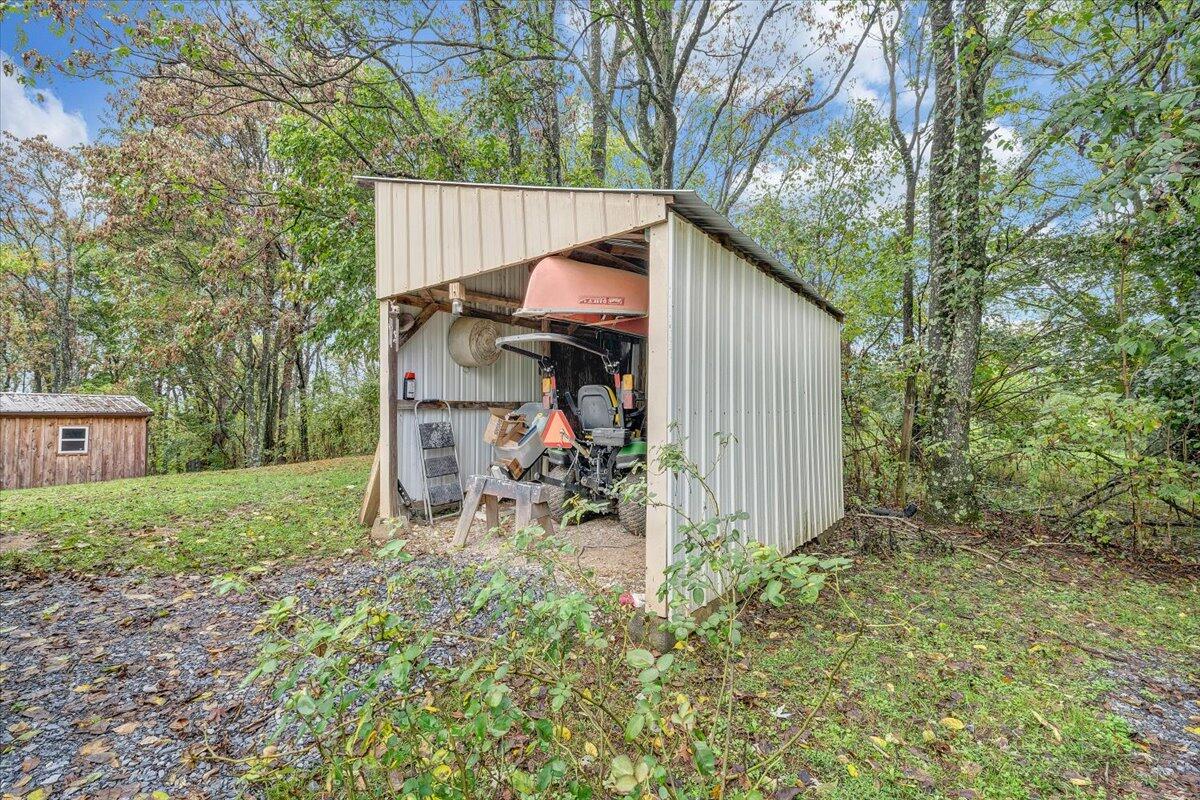 1251 Little Timber Ridge Buchanan, VA 24066 - Photo 27 of 33 26-MIB08711