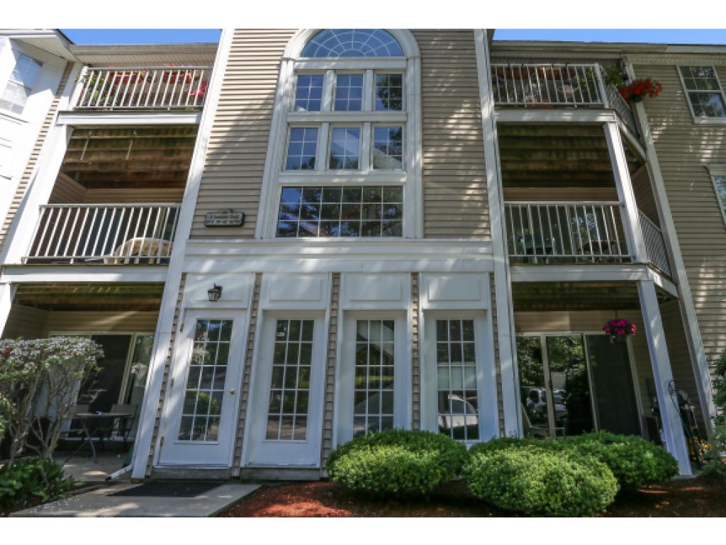 5 Bernards Road, Unit 7 Merrimack, NH 03054 - Photo 1 of 23