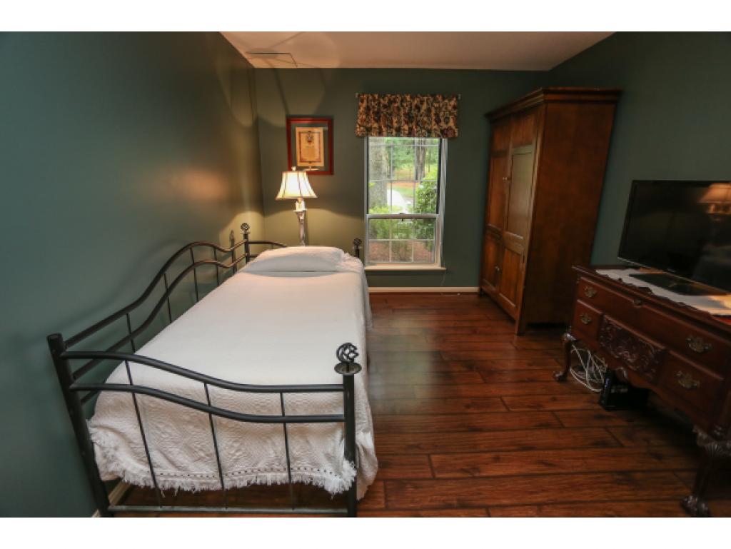 5 Bernards Road, Unit 7 Merrimack, NH 03054 - Photo 18 of 23