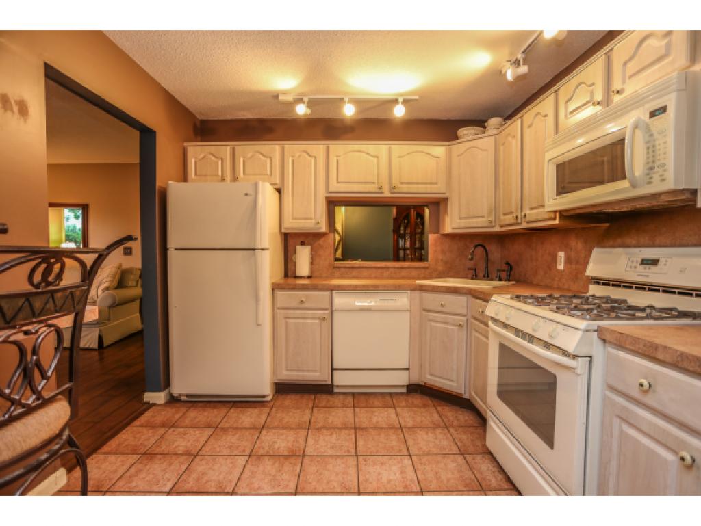 5 Bernards Road, Unit 7 Merrimack, NH 03054 - Photo 3 of 23
