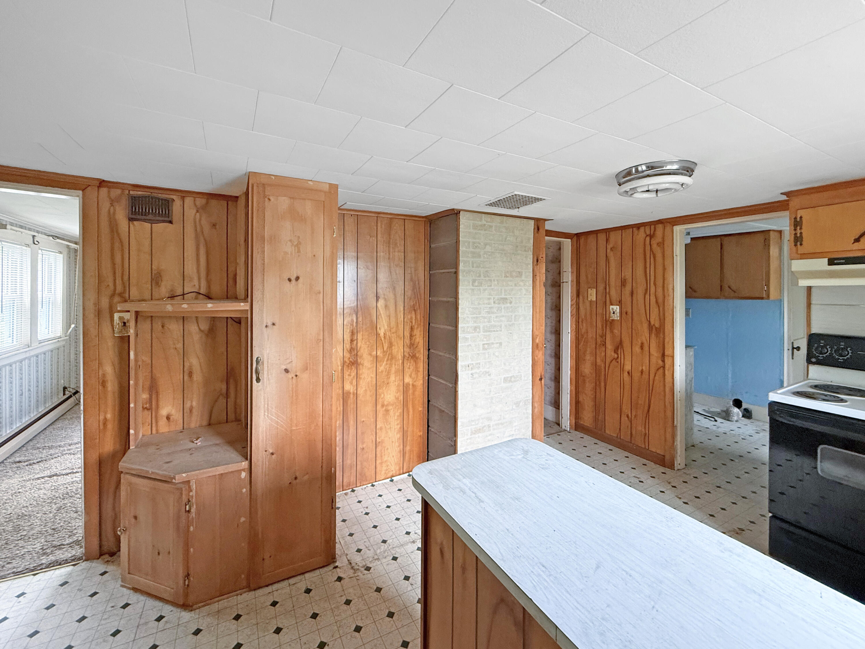 960 Main Street Wilton, ME 04294 - Photo 16 of 29 Kitchen