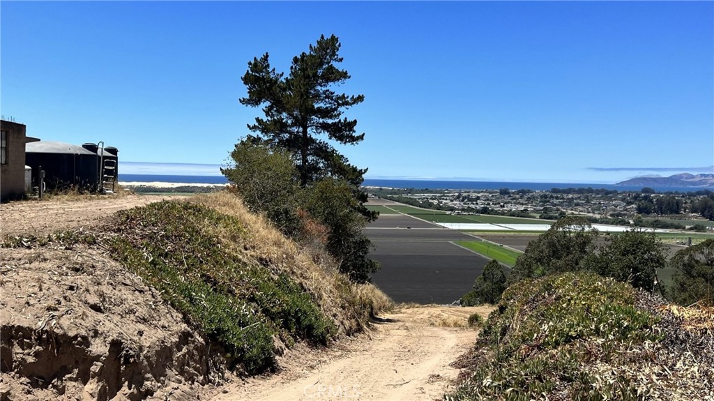 4 Castle Bluff Road Arroyo Grande, CA 93420 - Photo 10 of 26 Gallery Image 10