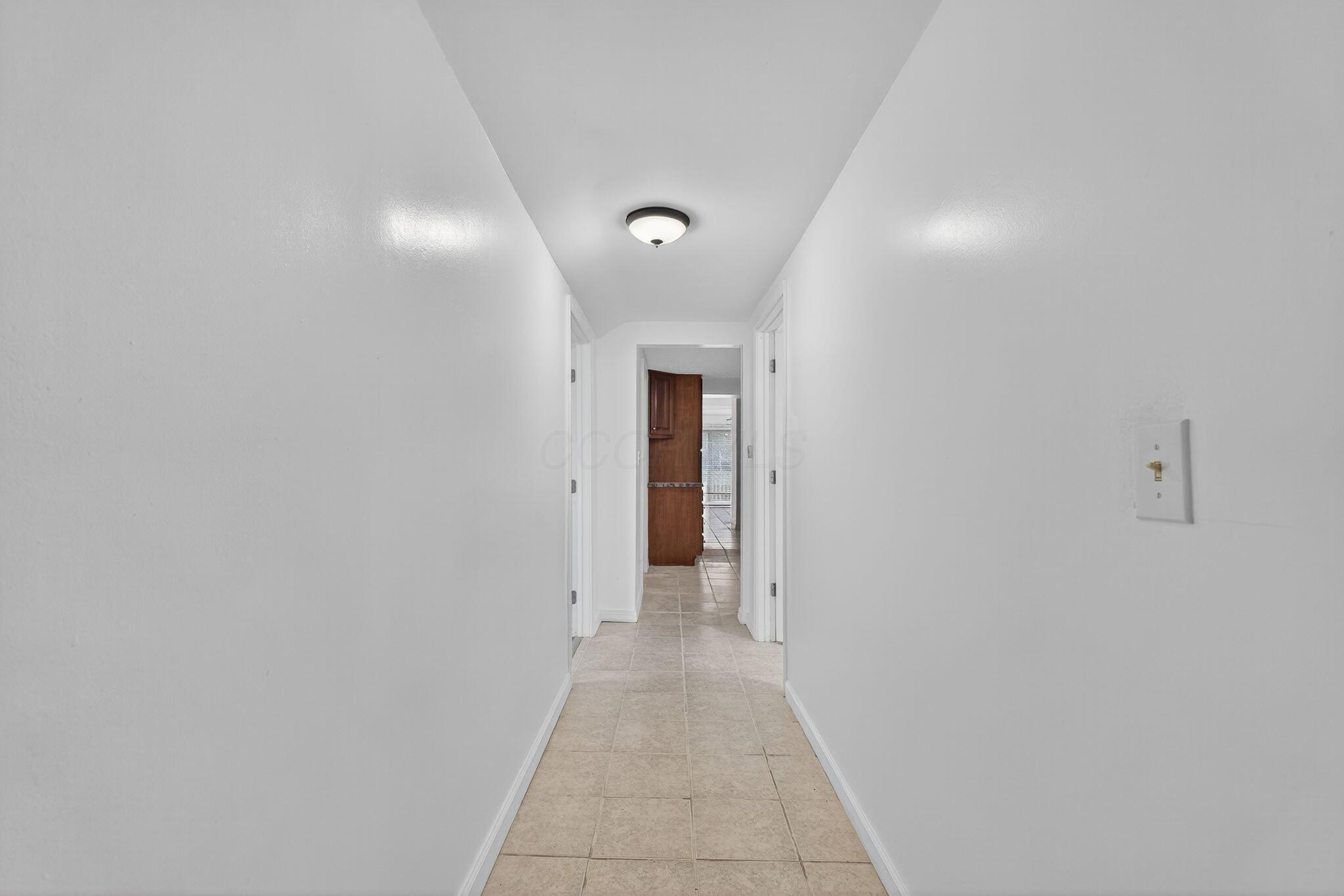125 Williams Road Columbus, OH 43207 - Photo 16 of 82 125 Williams Rd (Interior)-8